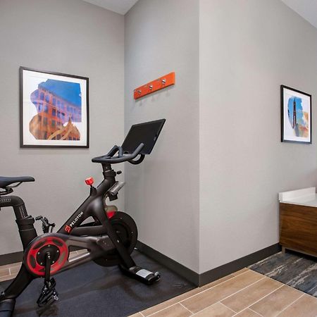 Hampton Inn & Suites Muncie Εξωτερικό φωτογραφία