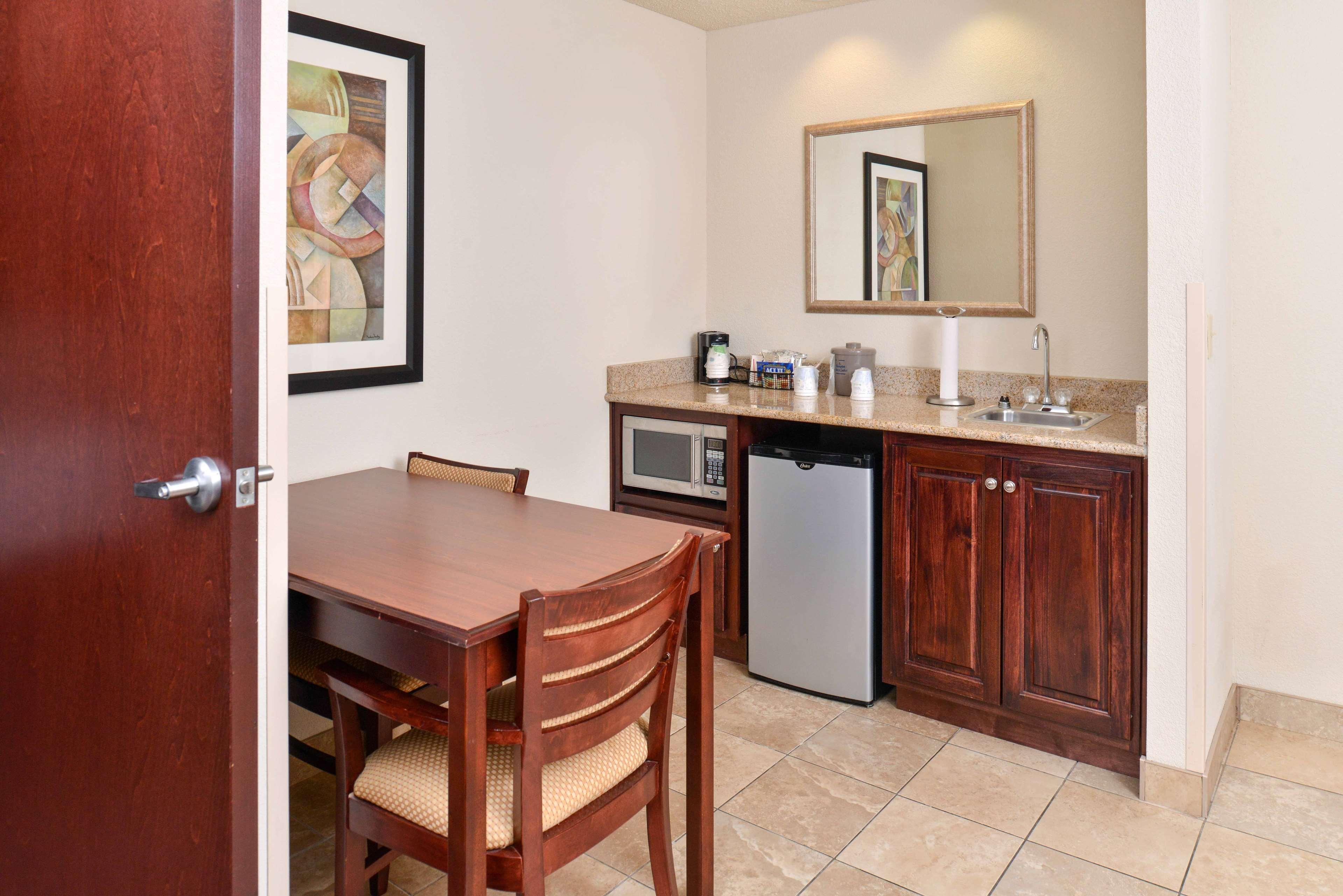 Hampton Inn & Suites Muncie Εξωτερικό φωτογραφία