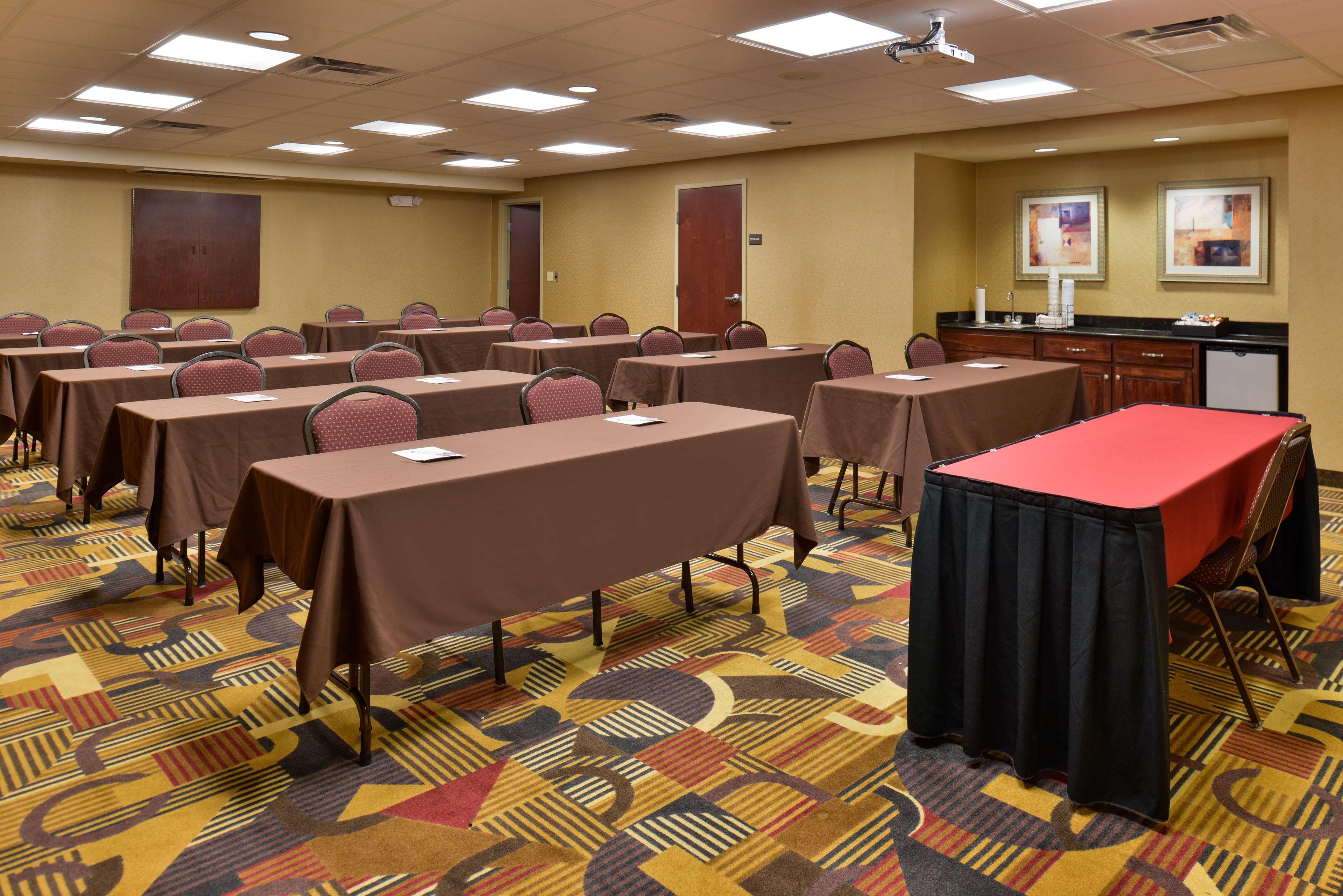 Hampton Inn & Suites Muncie Εξωτερικό φωτογραφία