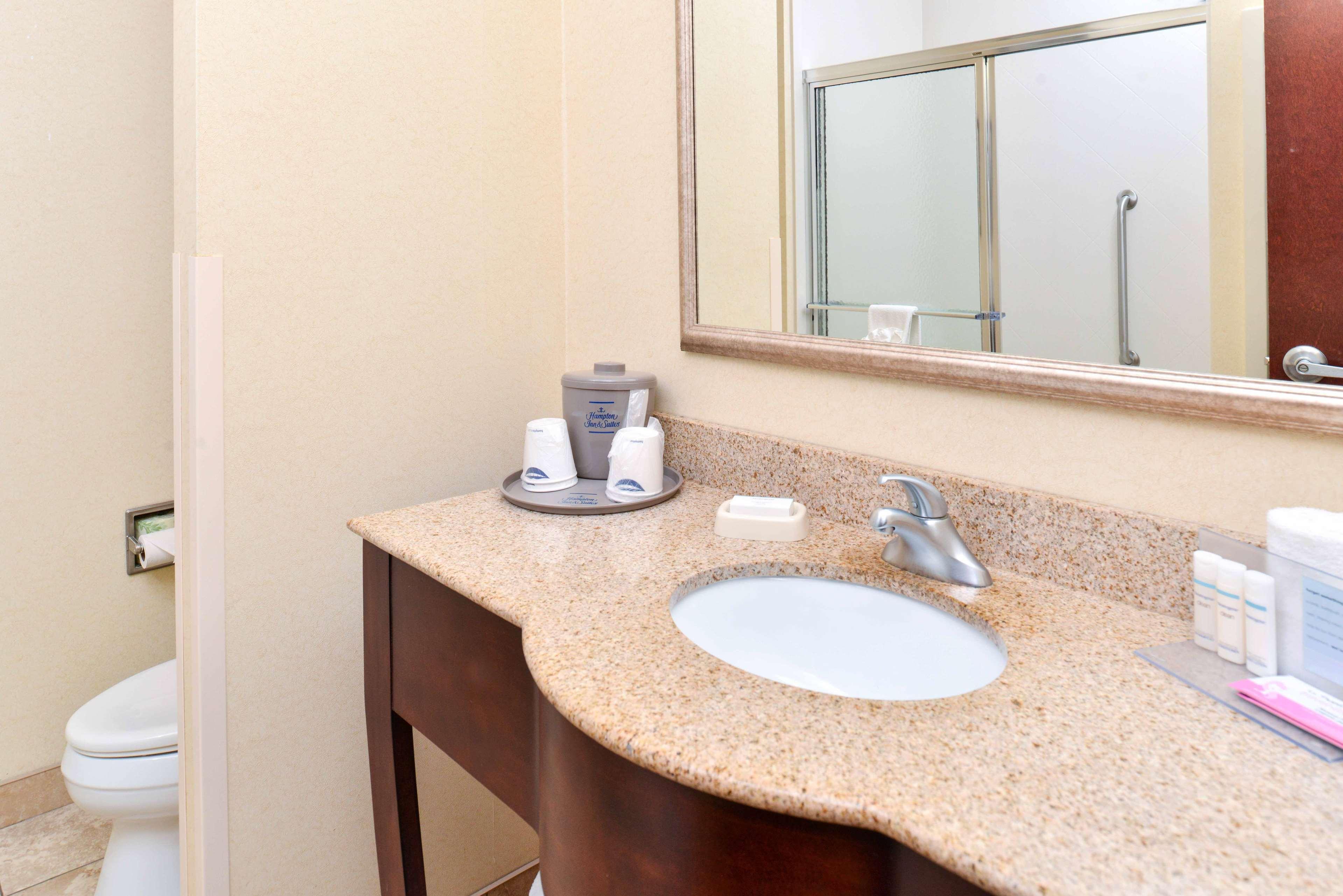 Hampton Inn & Suites Muncie Εξωτερικό φωτογραφία