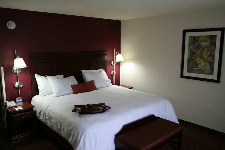 Hampton Inn & Suites Muncie Εξωτερικό φωτογραφία