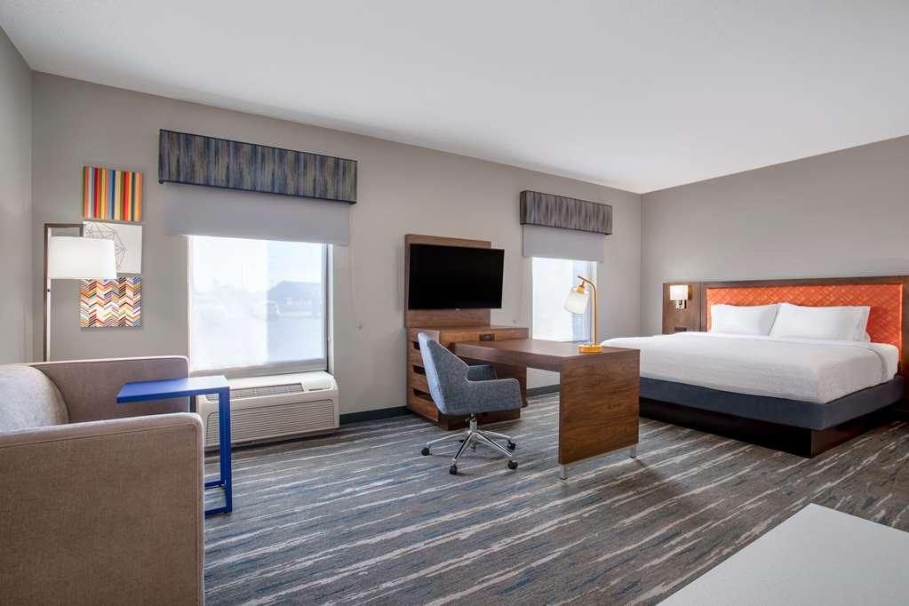 Hampton Inn & Suites Muncie Δωμάτιο φωτογραφία