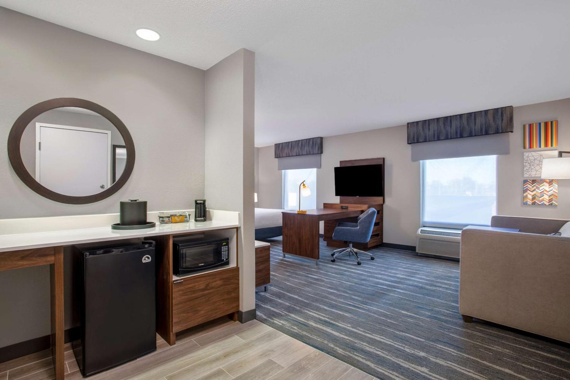 Hampton Inn & Suites Muncie Εξωτερικό φωτογραφία