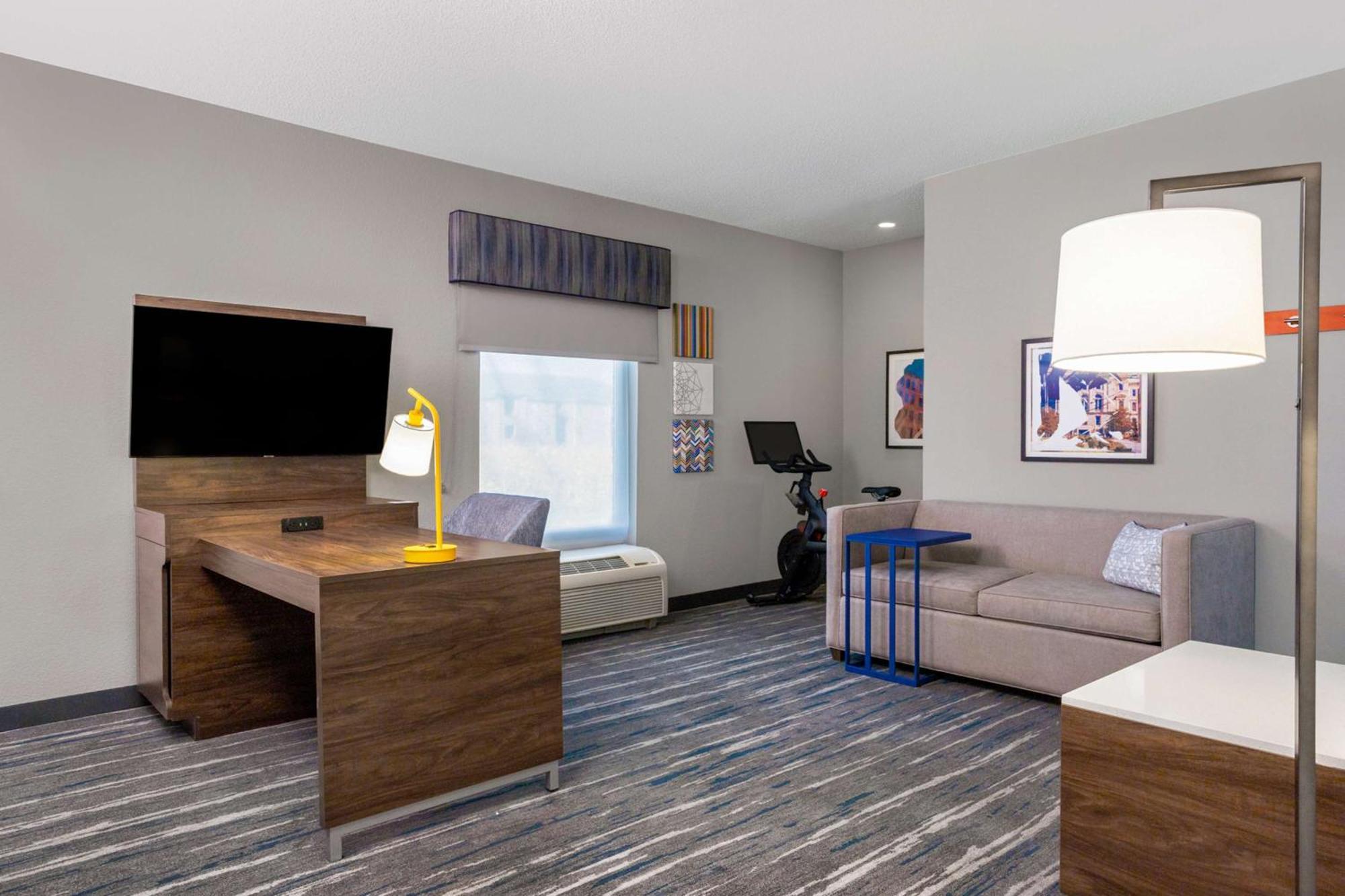 Hampton Inn & Suites Muncie Εξωτερικό φωτογραφία